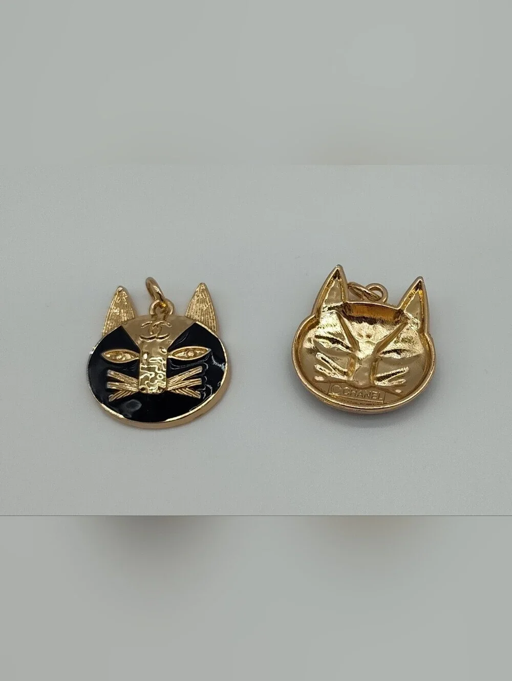 CHANEL Vintage Cat Face Enamel Zipper Pull Charm Set 2 Black Gold Collector